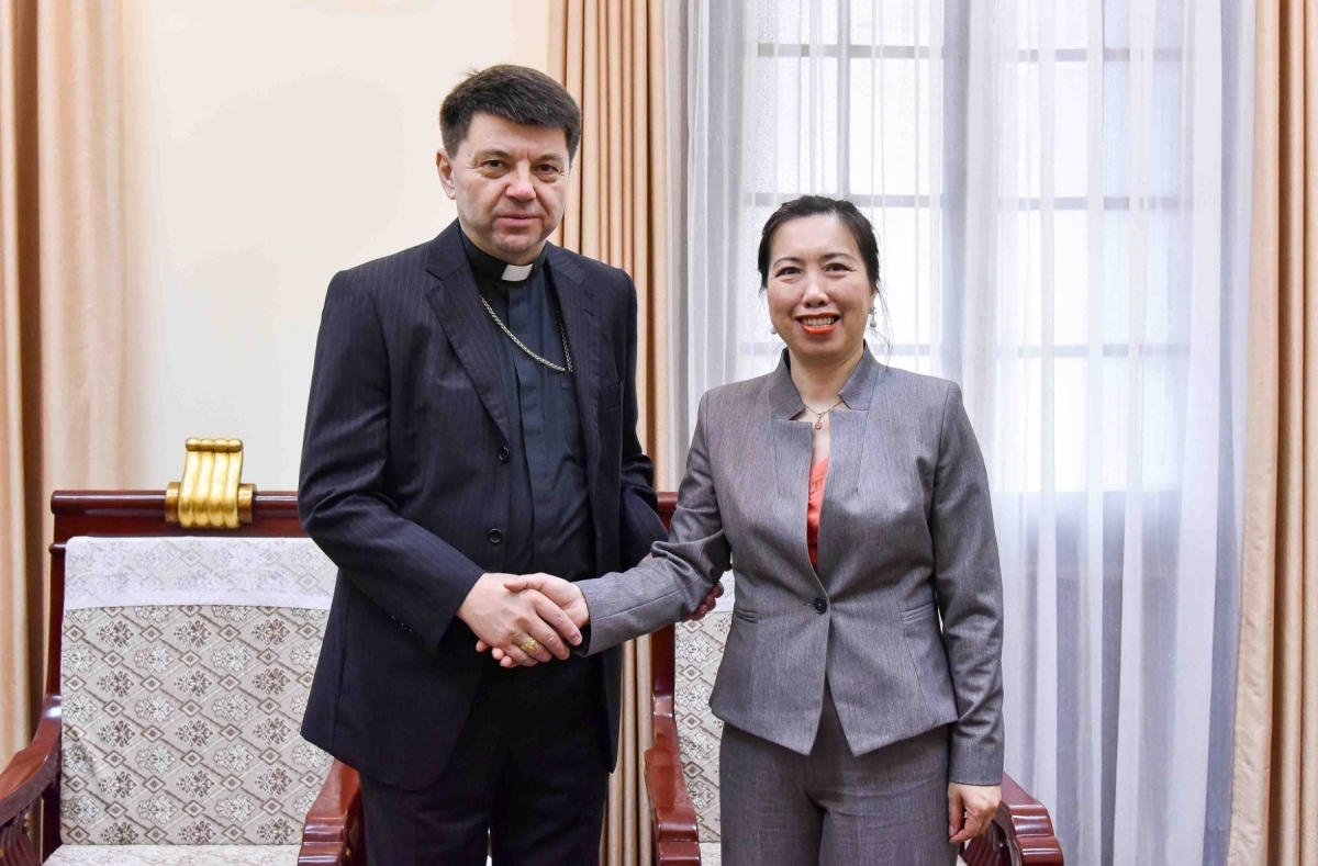 Vietnam pledges support for Resident Papal Representative in first mission